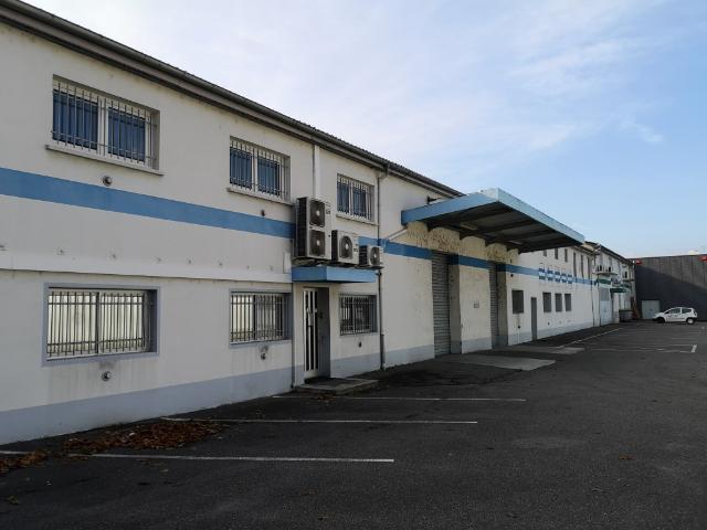 Local Commercial location à Mulhouse, Illzach