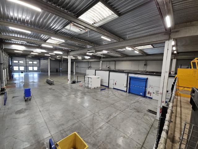 Local Commercial location à L'Haÿ-les-Roses, Ivry-sur-seine