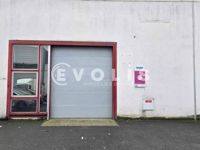 Local Commercial location à L'Haÿ-les-Roses, Ivry-sur-seine