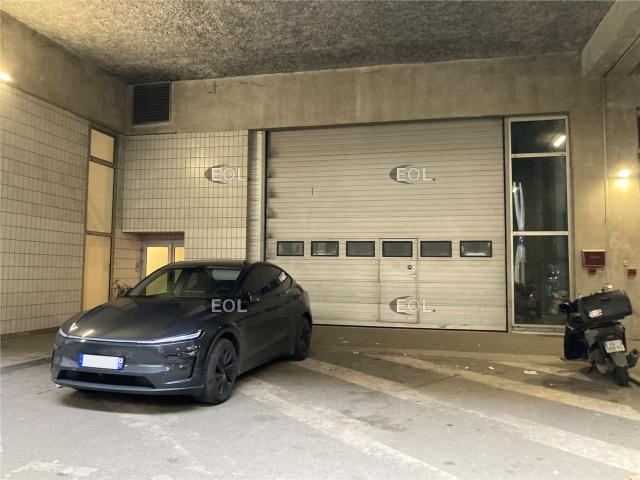Local Commercial location à L'Haÿ-les-Roses, Ivry-sur-seine