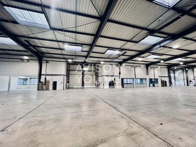Local Commercial location à Saint-Denis, La Courneuve