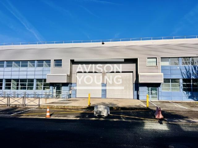 Local Commercial location à Saint-Denis, La Courneuve