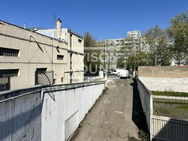 Local Commercial location à Saint-Denis, Saint-denis