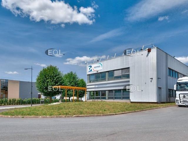Local Commercial location à Meaux, Le Mesnil-amelot