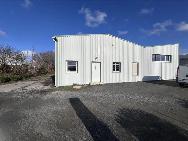Local Commercial location à Nantes, Le Pallet