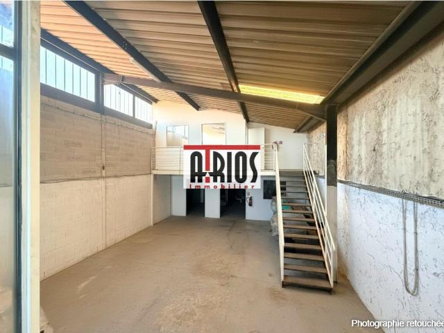 Local Commercial location à Arrondissement de Toulon, Le Pradet