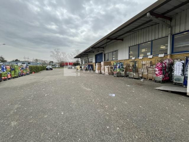 Local Commercial location à Villefranche-sur-Saône, Rhône
