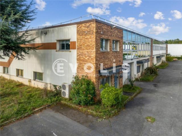 Local Commercial location à Palaiseau, Les Ulis