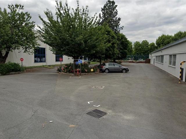 Local Commercial location à Saint-Denis, L'ile-saint-denis