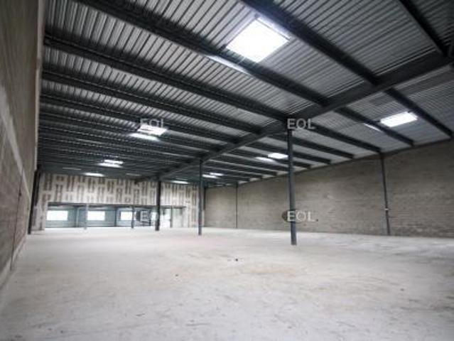 Local Commercial location à Évry, Lisses