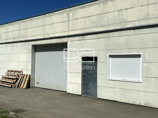 Local Commercial location à Nancy, Ludres