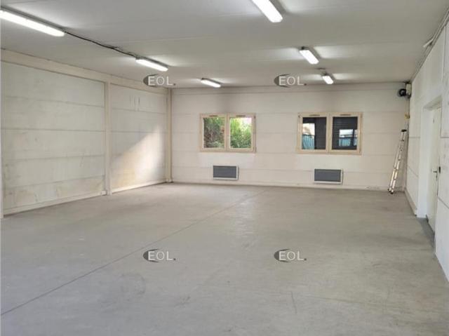 Local Commercial location à Palaiseau, Massy
