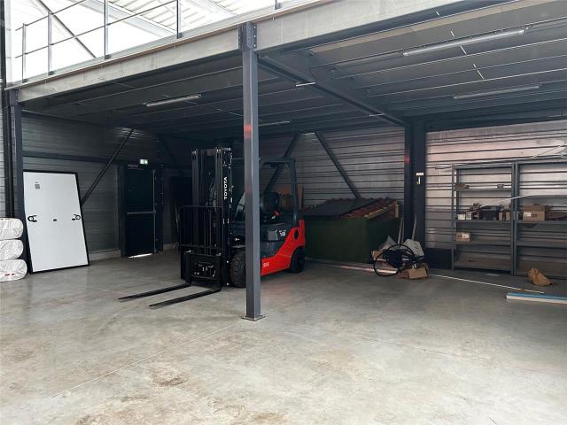 Local Commercial location à Bordeaux, Mérignac