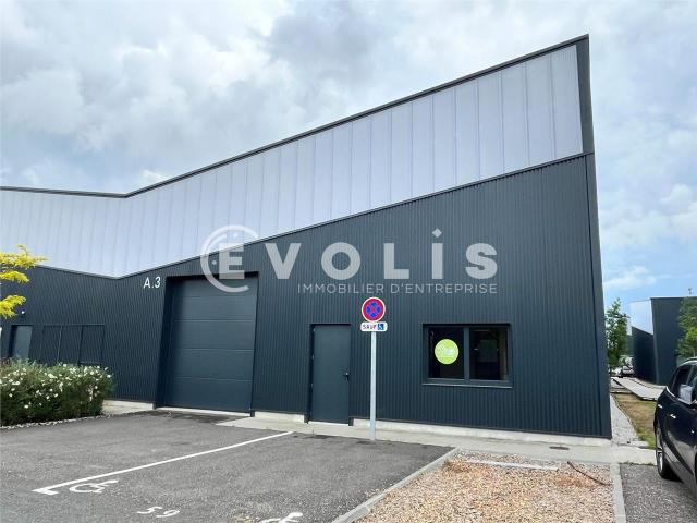 Local Commercial location à Bordeaux, Mérignac