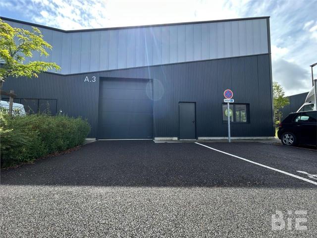 Local Commercial location à Bordeaux, Mérignac