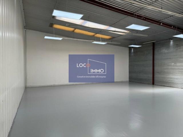 Local Commercial location à Bordeaux, Mérignac