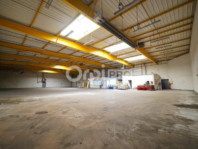 Local Commercial location à Bourg-en-Bresse, Miribel