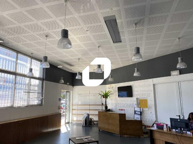 Local Commercial location à Bobigny, Vaux-montreuil