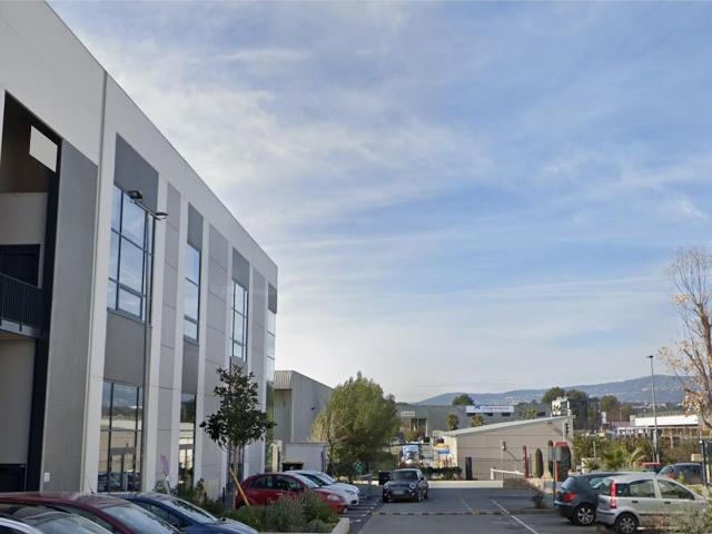 Local Commercial location à Grasse, Mougins