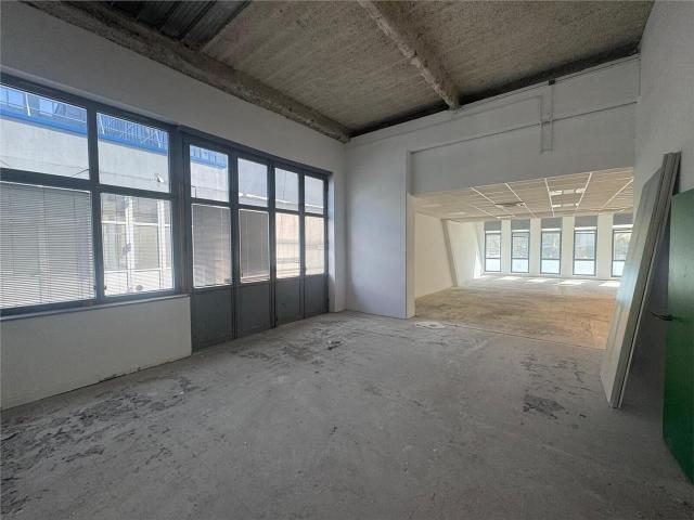 Local Commercial location à Quartier du Parc Sud, Nanterre