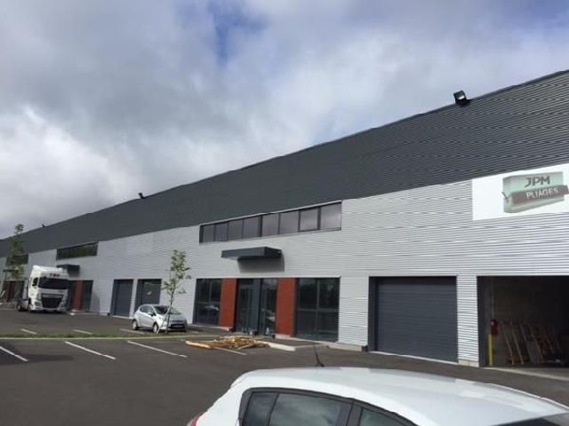 Local Commercial location à Rambouillet, Elancourt