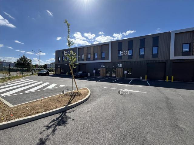 Local Commercial location à Mantes-la-Jolie, Les Mureaux
