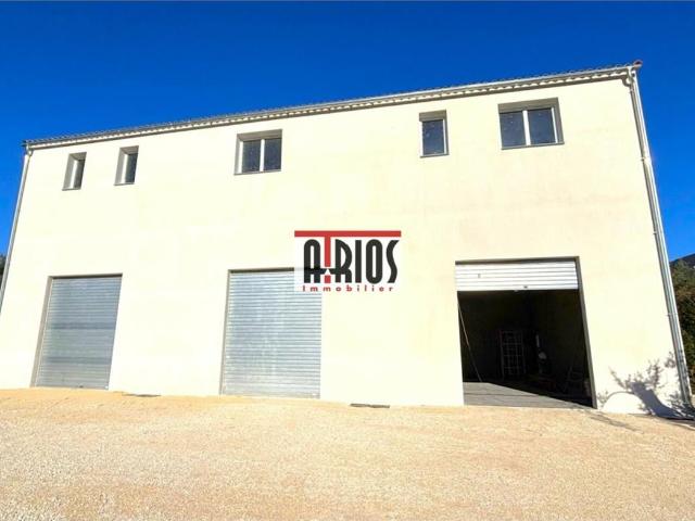Local Commercial location à Arrondissement de Toulon, Solliès-pont