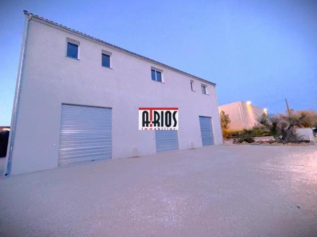 Local Commercial location à Arrondissement de Toulon, Solliès-pont