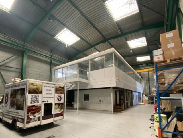 Local Commercial vente à Versailles, Montigny-le-bretonneux