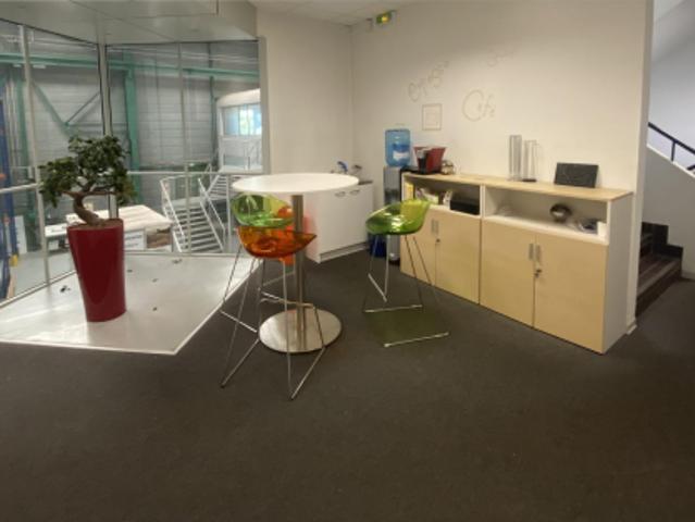 Local Commercial vente à Versailles, Montigny-le-bretonneux