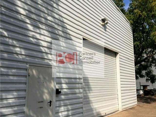 Local Commercial location à Km Delta, Nîmes