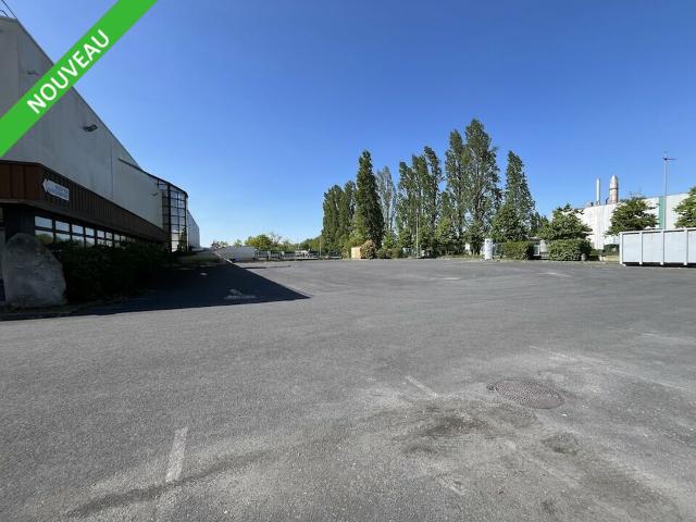 Local Commercial location à Senlis, Nogent-sur-oise