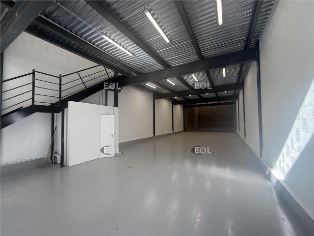 Local Commercial location à Montfort, Noisy-le-Grand