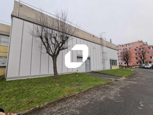Local Commercial location à L'Haÿ-les-Roses, Ivry-sur-seine