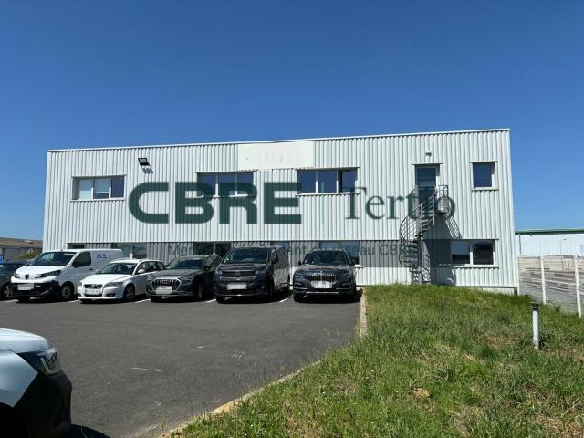 Local Commercial location à Tours, Parçay-meslay