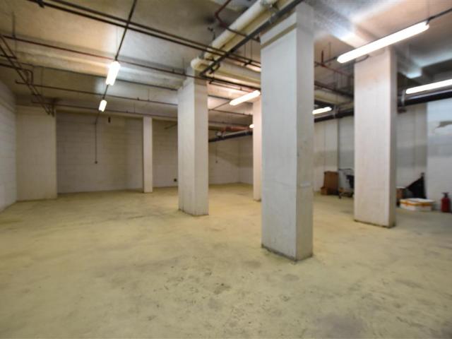 Local Commercial location à Paris, Île-de-France