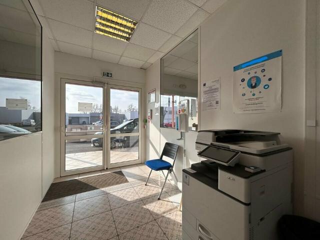 Local Commercial location à Dijon, Quetigny