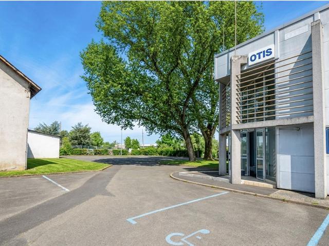Local Commercial location à Nantes, Rezé