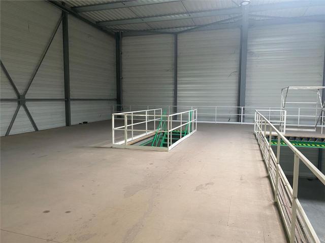 Local Commercial location à Roissy-en-France, Val-d'Oise