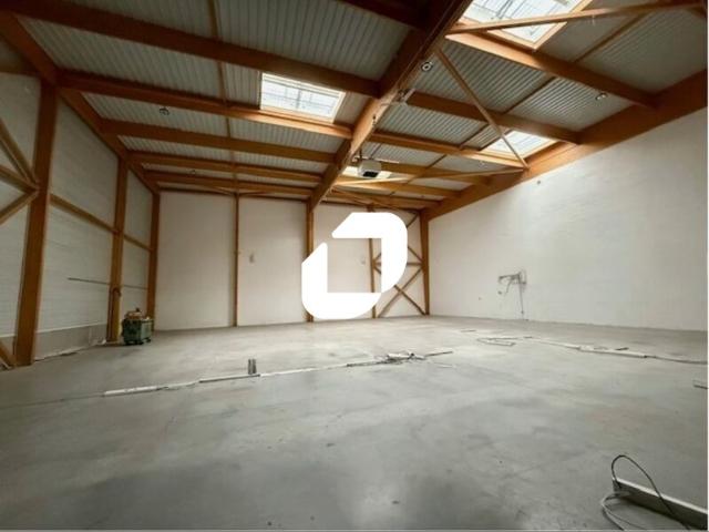 Local Commercial location à Bobigny, Romainville