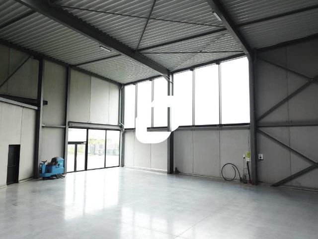 Local Commercial location à Lille, Roncq