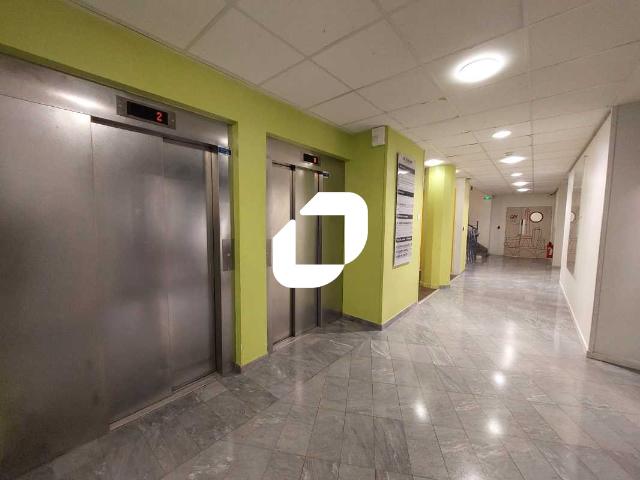 Local Commercial location à Campus Urbain de Paris-Saclay, Saint-Aubin