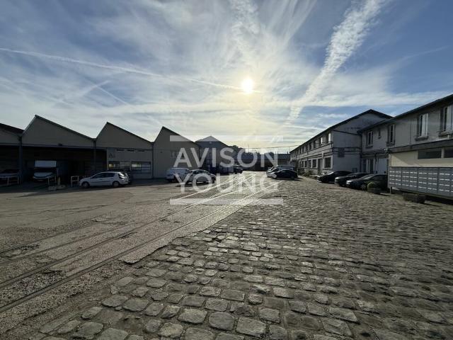 Local Commercial location à Saint-Denis, Saint-denis