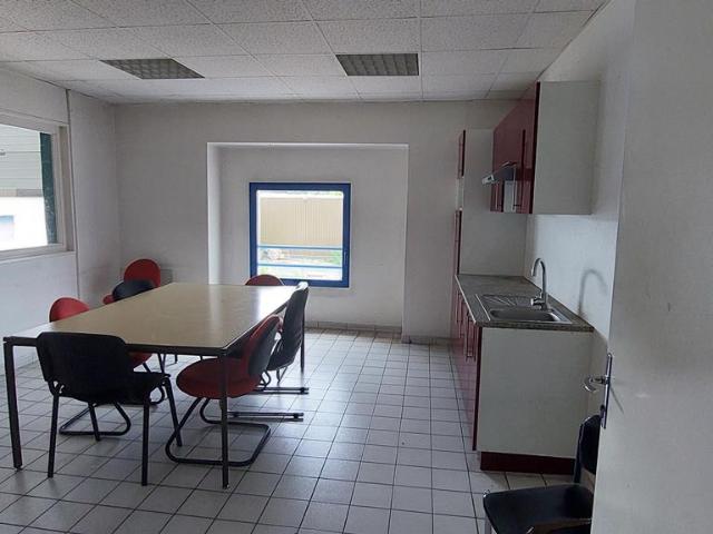 Local Commercial location à Zone d'activités de Molina, Saint-Étienne