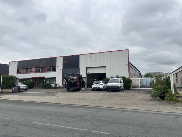 Local Commercial location à Saint-Étienne, Saint-etienne