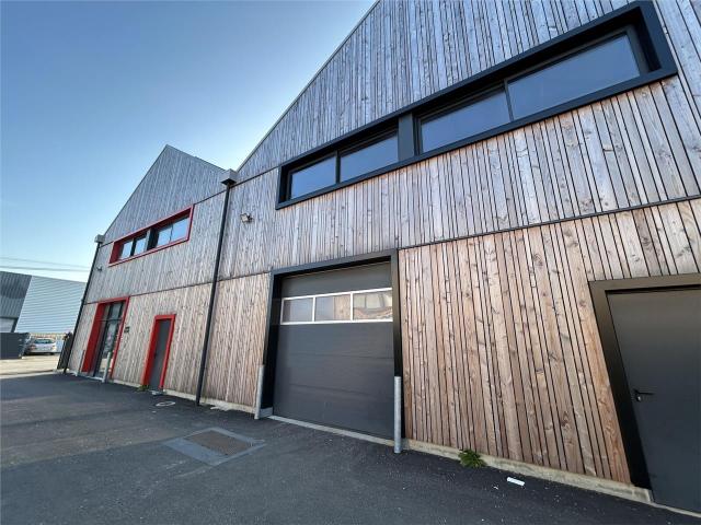 Local Commercial location à Nantes, Saint-herblain