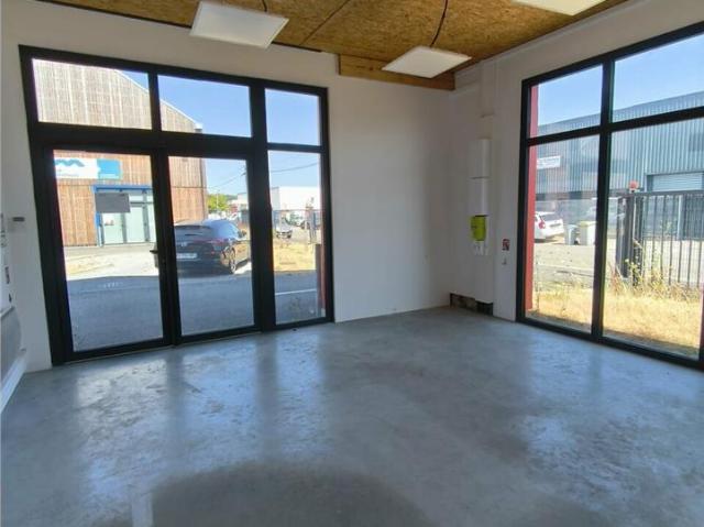 Local Commercial vente à Nantes, Saint-herblain