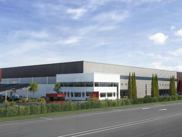 Local Commercial location à Saint-Jean-d'Angély, Saint-jean-d'angély