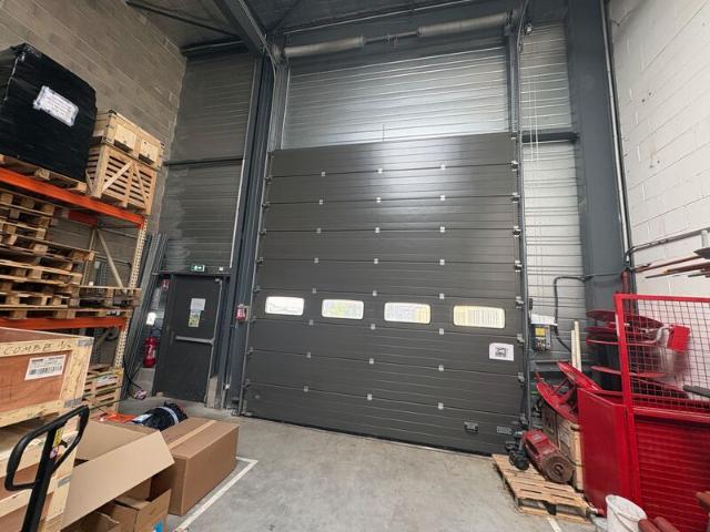 Local Commercial location à Saint-Jean-de-la-Ruelle, Loiret