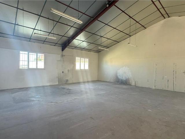 Local Commercial location à Bourg-en-Bresse, Auvergne-Rhône-Alpes